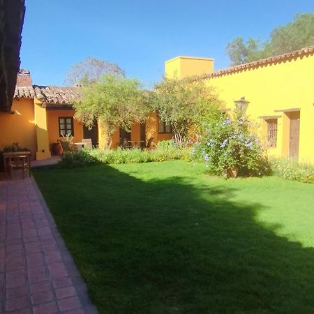 La Casona De Moldes Hotel Coronel Moldes Exterior photo