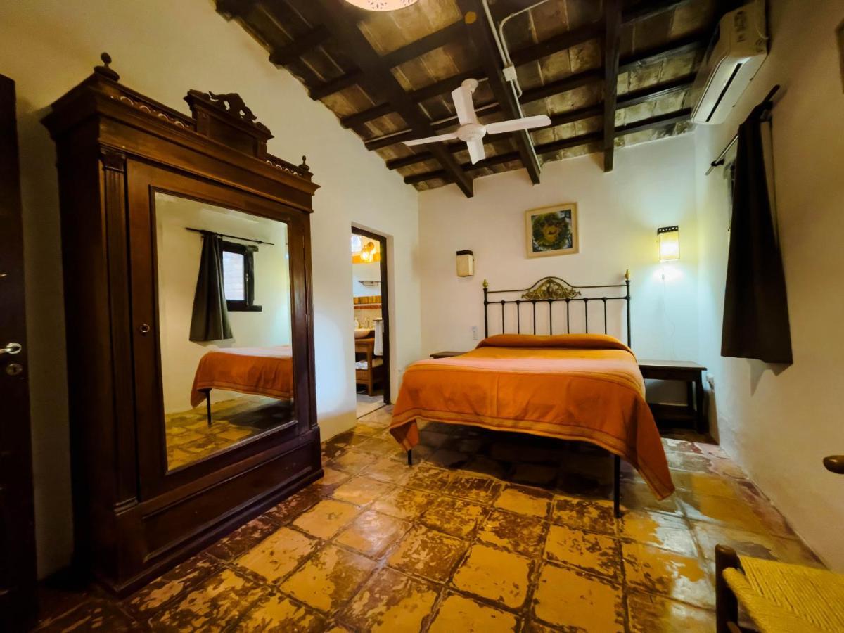 La Casona De Moldes Hotel Coronel Moldes Exterior photo