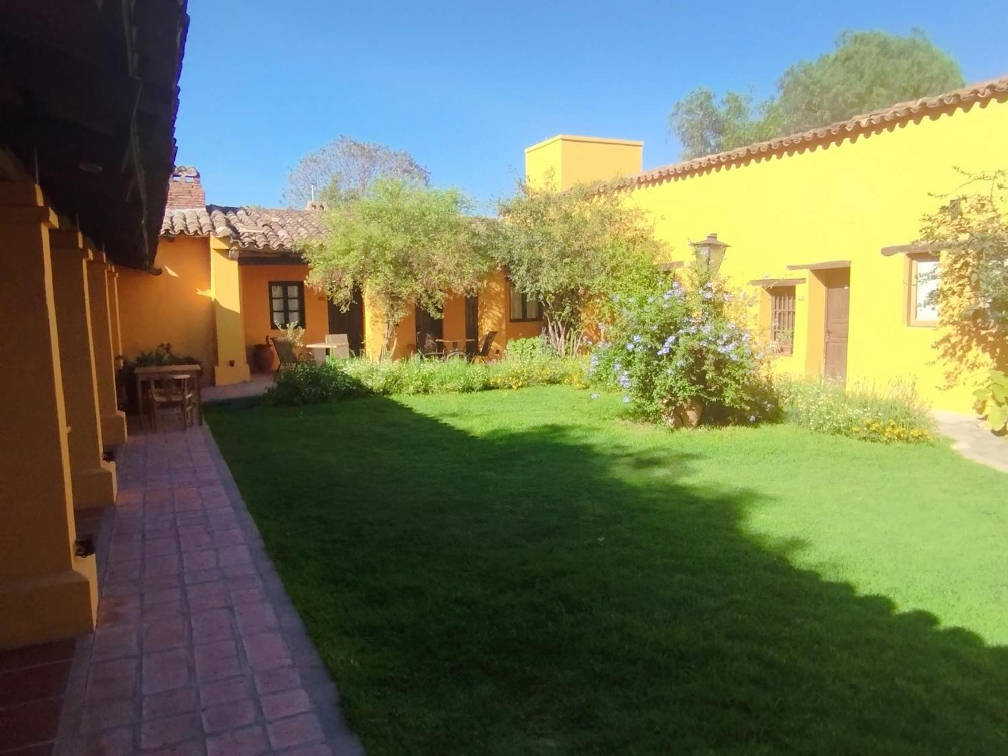 La Casona De Moldes Hotel Coronel Moldes Exterior photo